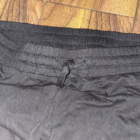 NWT H&M Black Lightweight Drawstring Joggers - Picture 3 of 9
